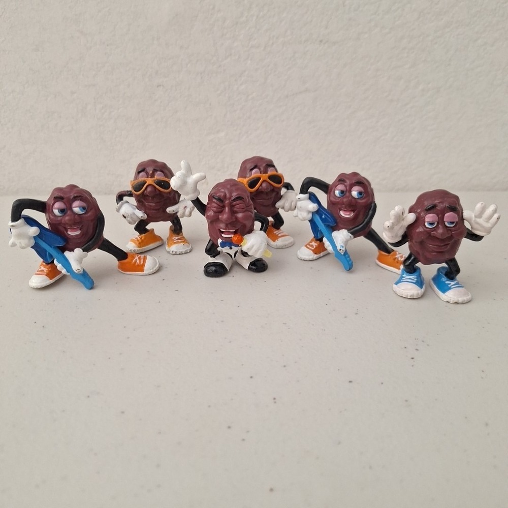 LOT 6 California Raisins BAND Guitars Singer Dancers Vintage 1988